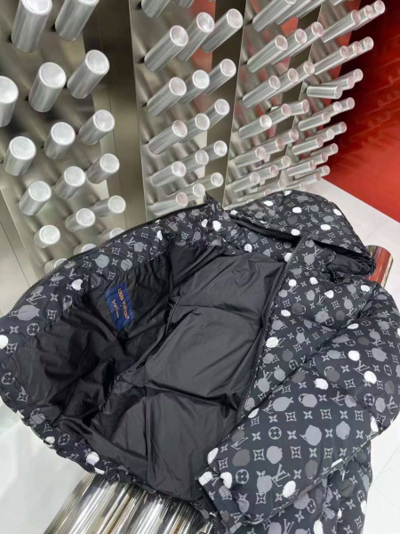 МУЖСКОЙ ПУХОВИК LOUIS VUITTON  72117 фото анонса