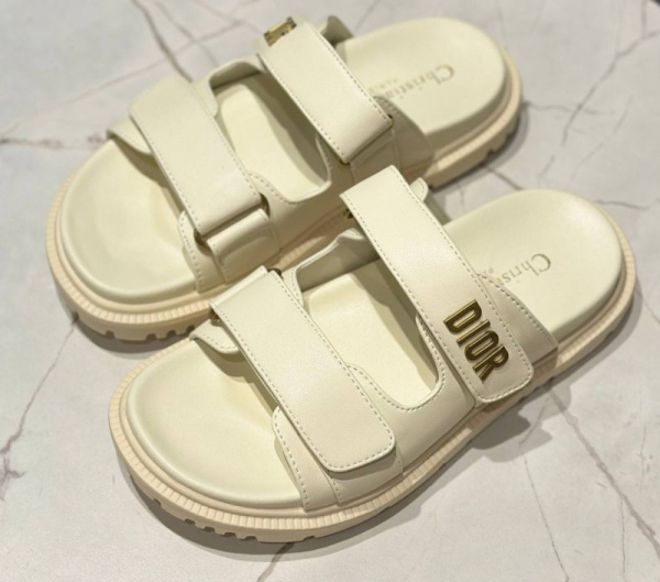 ШЛЕПКИ CHRISTIAN DIOR 