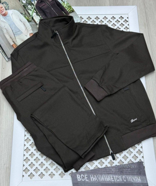 МУЖСКОЙ КОСТЮМ BRIONI 