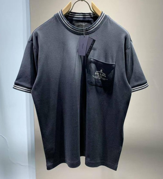 МУЖСКАЯ ФУТБОЛКА PRADA 