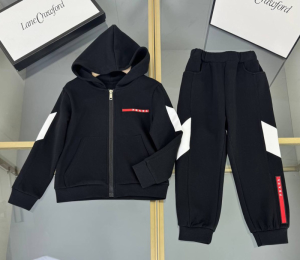 ДЕТСКИЙ КОСТЮМ PRADA 