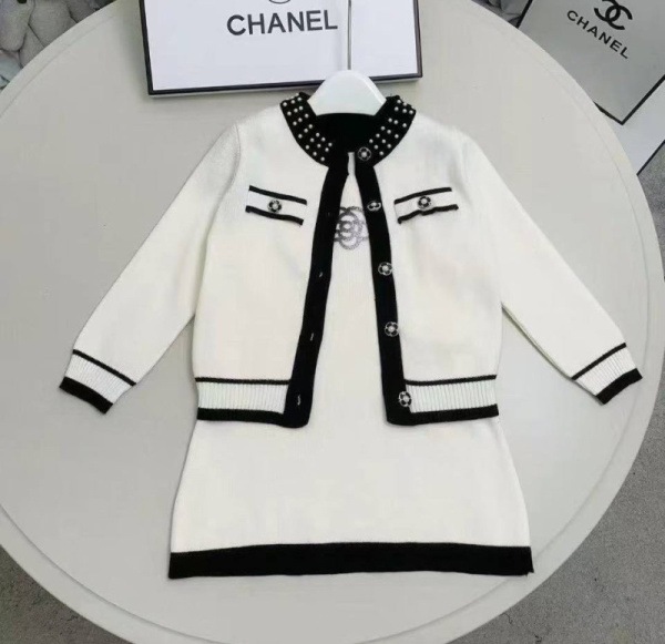 ДЕТСКИЙ КОСТЮМ CHANEL 