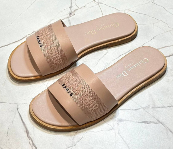 ШЛЕПКИ CHRISTIAN DIOR 