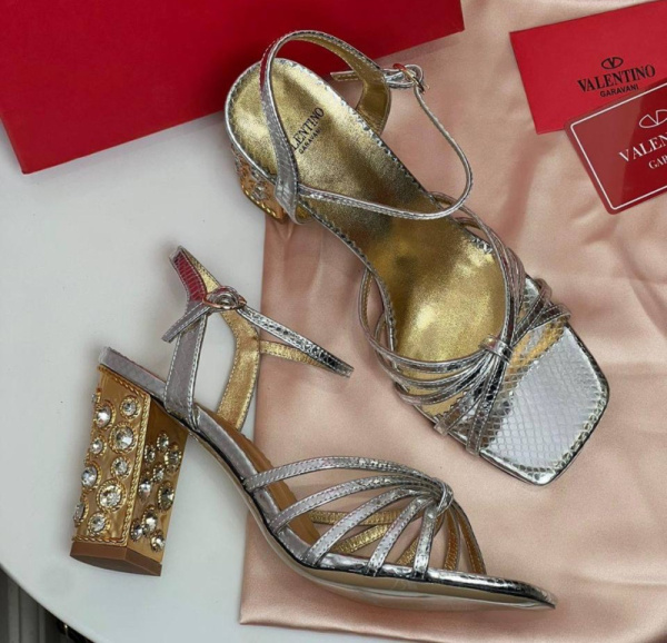 БОСОНОЖКИ VALENTINO 