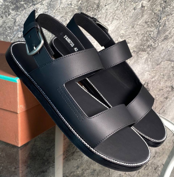 МУЖСКИЕ САНДАЛИИ LORO PIANA 