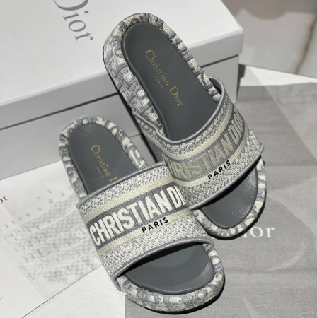 ШЛЕПКИ CHRISTIAN DIOR