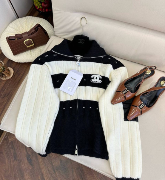 СВИТЕР CHANEL 