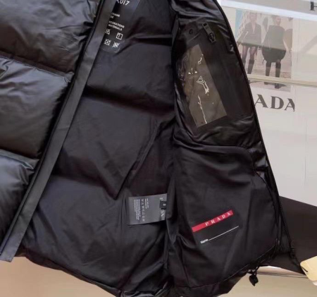 ЖИЛЕТ PRADA 53286 детальное фото товара