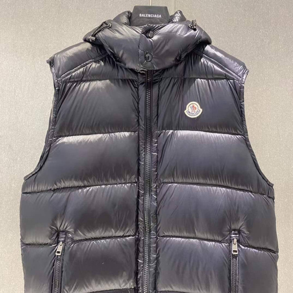 МУЖСКОЙ ЖИЛЕТ MONCLER  70704 фото анонса
