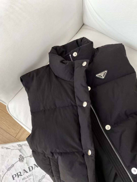 ЖИЛЕТ PRADA 62115 фото анонса