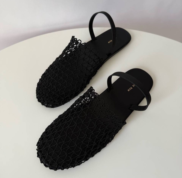 ШЛЕПКИ THE ROW 