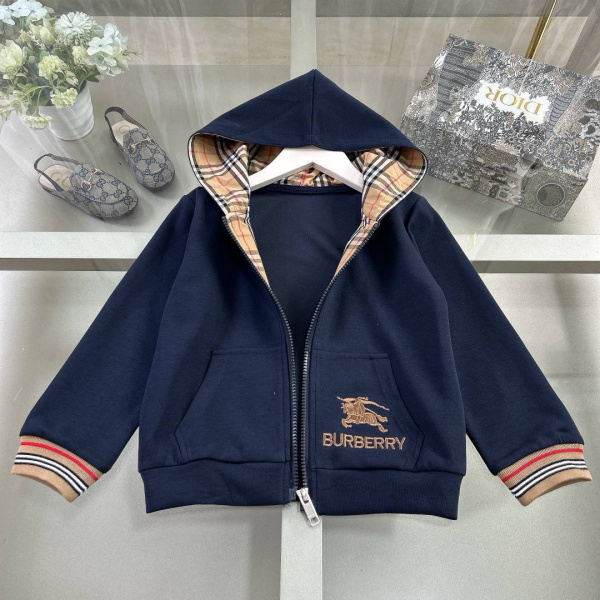 ДЕТСКИЙ КОСТЮМ BURBERRY 74611 фото анонса