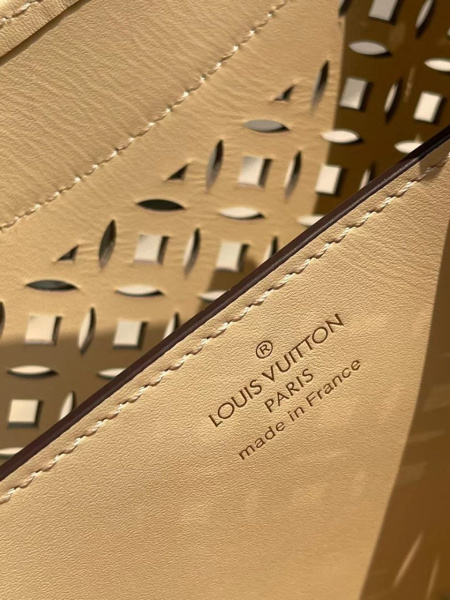 СУМКА LOUIS VUITTON CAPUCINES 37873 фото анонса