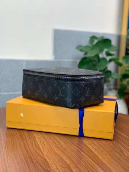 МУЖСКОЙ НЕСЕССЕР КОСМЕТИЧКА LOUIS VUITTON  58483 фото анонса