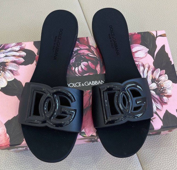 ШЛЕПКИ DOLCE & GABBANA 