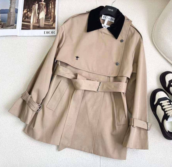 ПЛАЩ CHRISTIAN DIOR