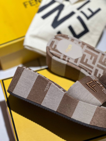 ШЛЕПКИ FENDI  69165 детальное фото товара