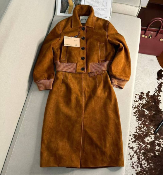 КОСТЮМ LORO PIANA 