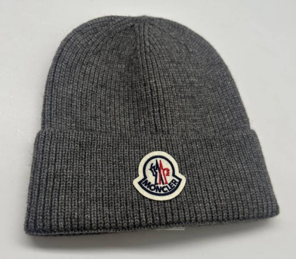 МУЖСКАЯ ШАПКА MONCLER 