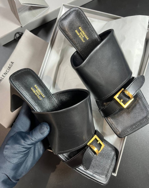 ШЛЕПКИ BALENCIAGA 