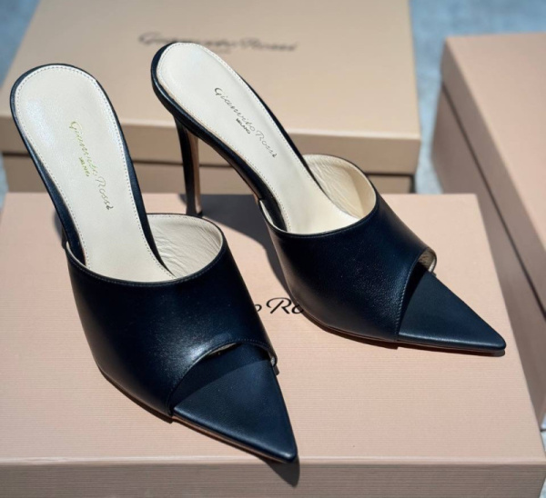 ШЛЕПКИ GIANVITO ROSSI 