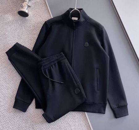 МУЖСКОЙ КОСТЮМ MONCLER 