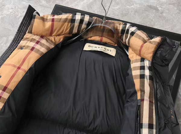 МУЖСКОЙ ПУХОВИК BURBERRY  80396 фото анонса