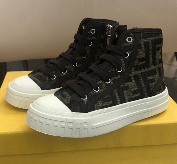 ДЕТСКИЕ БОТИНКИ FENDI 