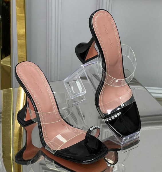 БОСОНОЖКИ AMINA MUADDI 