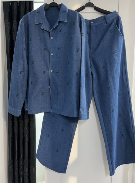 КОСТЮМ LOUIS VUITTON 