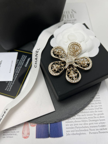 БРОШЬ CHANEL
