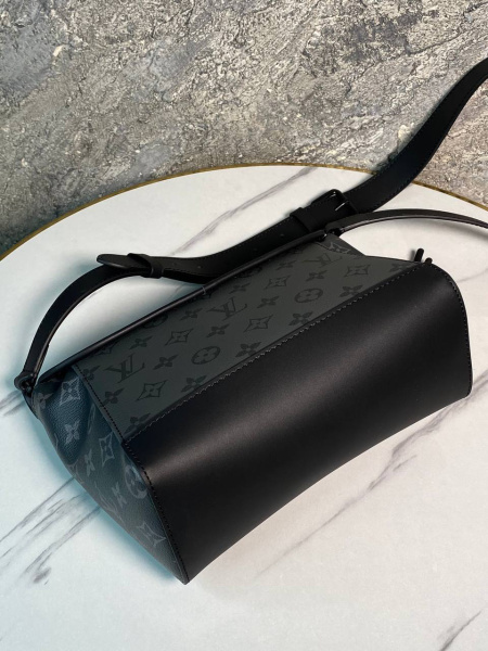 МУЖСКАЯ СУМКА МЕССЕНДЖЕР LOUIS VUITTON  79990 фото анонса