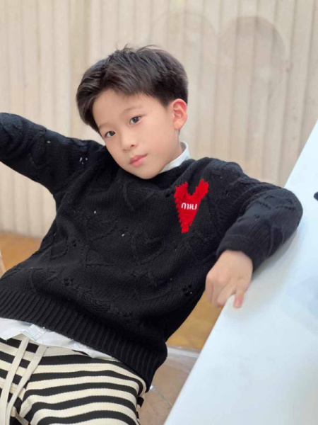 ДЕТСКИЙ СВИТЕР MIU MIU 