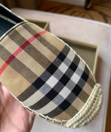 СЛИПОНЫ BURBERRY 49230 детальное фото товара