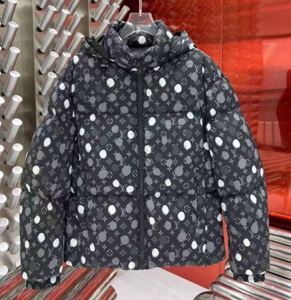 МУЖСКОЙ ПУХОВИК LOUIS VUITTON 
