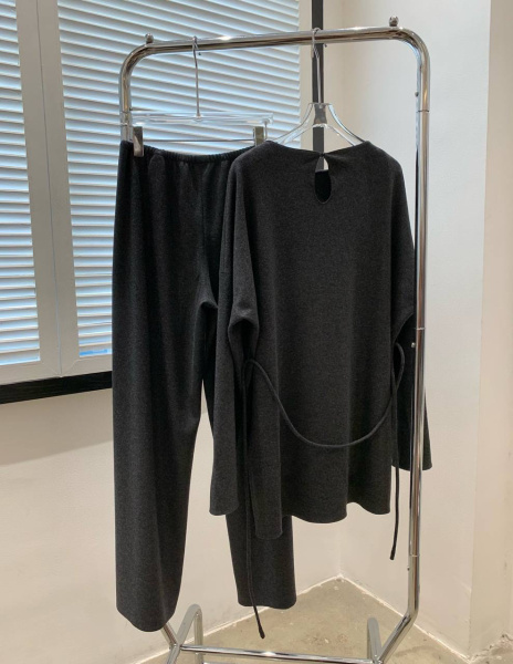 КОСТЮМ THE ROW  71940 фото анонса