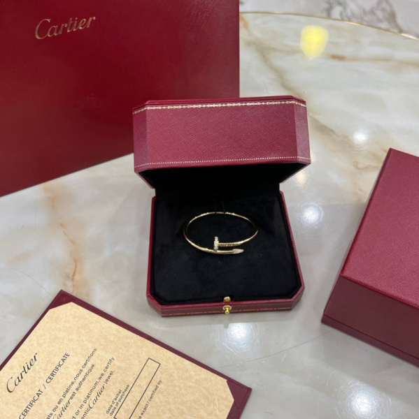 БРАСЛЕТ CARTIER