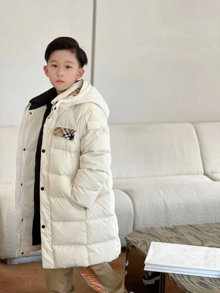ДЕТСКИЙ ПУХОВИК BURBERRY 74637 фото анонса
