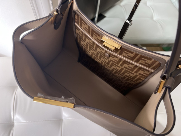 СУМКА FENDI PEEKABOO X-LITE LARGE  66581 фото анонса