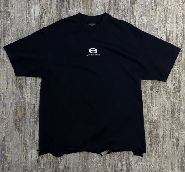 МУЖСКАЯ ФУТБОЛКА BALENCIAGA 