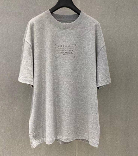 МУЖСКАЯ ФУТБОЛКА MAISON MARGIELA 