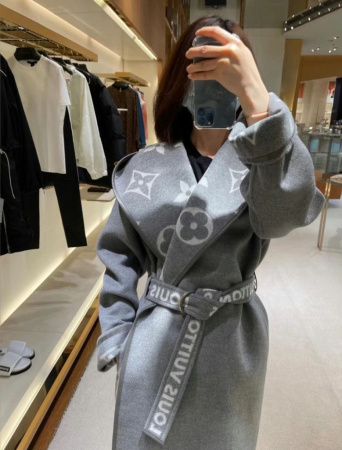 ПАЛЬТО LOUIS VUITTON 44099 детальное фото товара