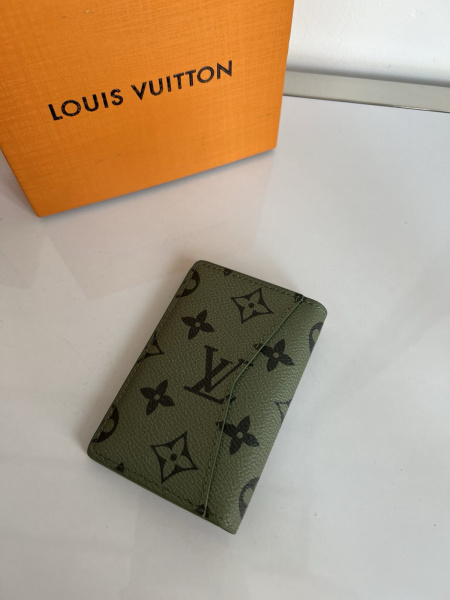 ВИЗИТНИЦА LOUIS VUITTON  67844 фото анонса