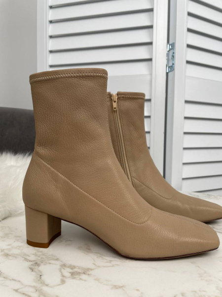 БОТИЛЬОНЫ BY FAR  65708 фото анонса