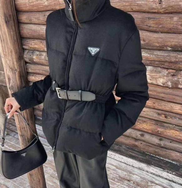 ПУХОВИК PRADA 