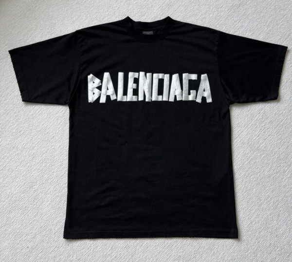 МУЖСКАЯ ФУТБОЛКА BALENCIAGA 