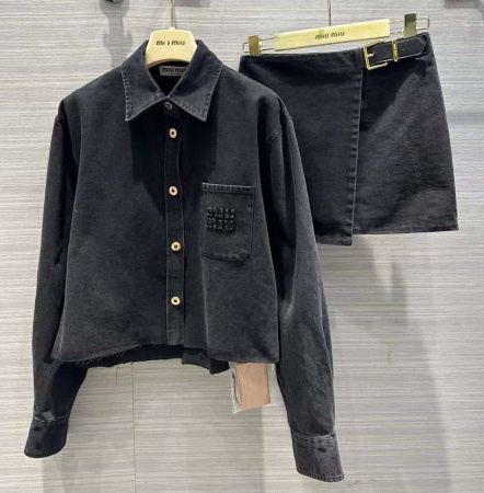 КОСТЮМ MIU MIU 