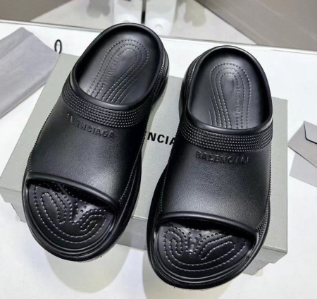 ШЛЕПКИ BALENCIAGA 