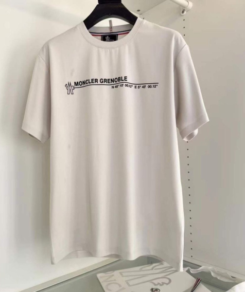 МУЖСКАЯ ФУТБОЛКА MONCLER 