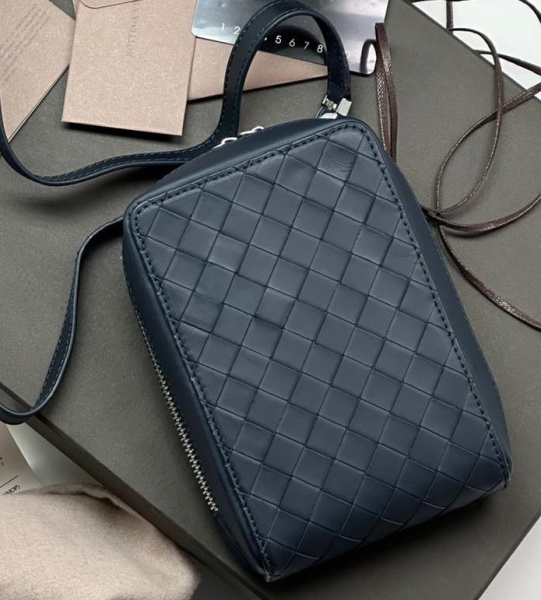 МУЖСКАЯ СУМКА МЕССЕНДЖЕР BOTTEGA VENETA 
